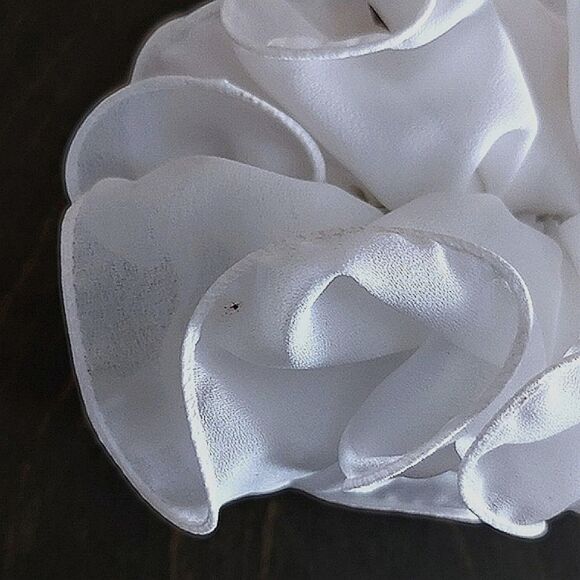 Vtg 90s white chiffon ruffle bow hair claw clip - Picture 6 of 6